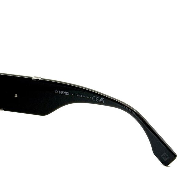 NEW!!!  FENDI Sunglasses FE40131I 20E Authentic - Picture 9 of 12